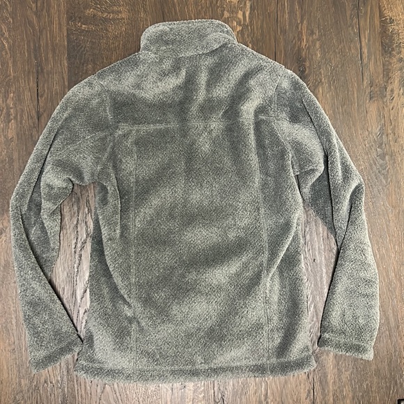 Patagonia fleece zip up. Worn once - Picture 3 of 4
